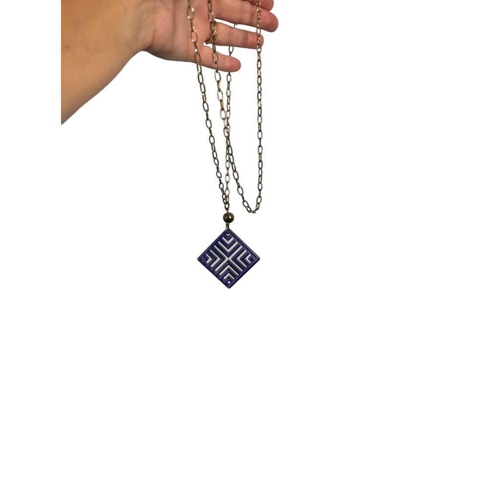 Purple Diamond Shaped Geometric Pendant on a Chain‎ Pre-owned